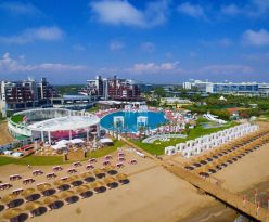 SELECTUM LUXURY RESORT