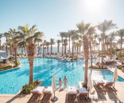 FOUR SEASONS RESORT