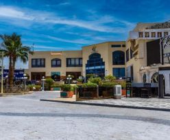 Cataract Resort