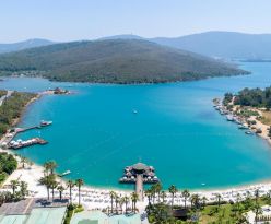 Green Bay Luxury EXCLUSIVE