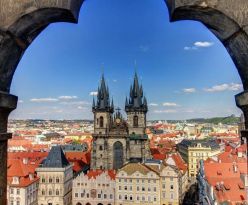 ПРОЛЕТНА ЗЛАТНА ПРАГА - чартър от ВАРНА - 4 нощувки