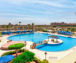 Pyramids Park Resort Cairo или подобен