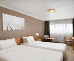 Danubius Hotel Hungaria  или Danubius Hotel Arena